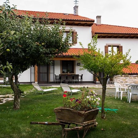 Casa De La Cadena Asiáin Exterior foto